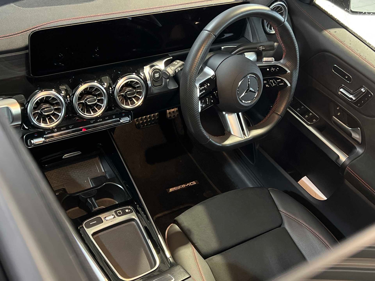 Used Mercedes-Benz EQB 2025 for sale - 77294127: Photo 4