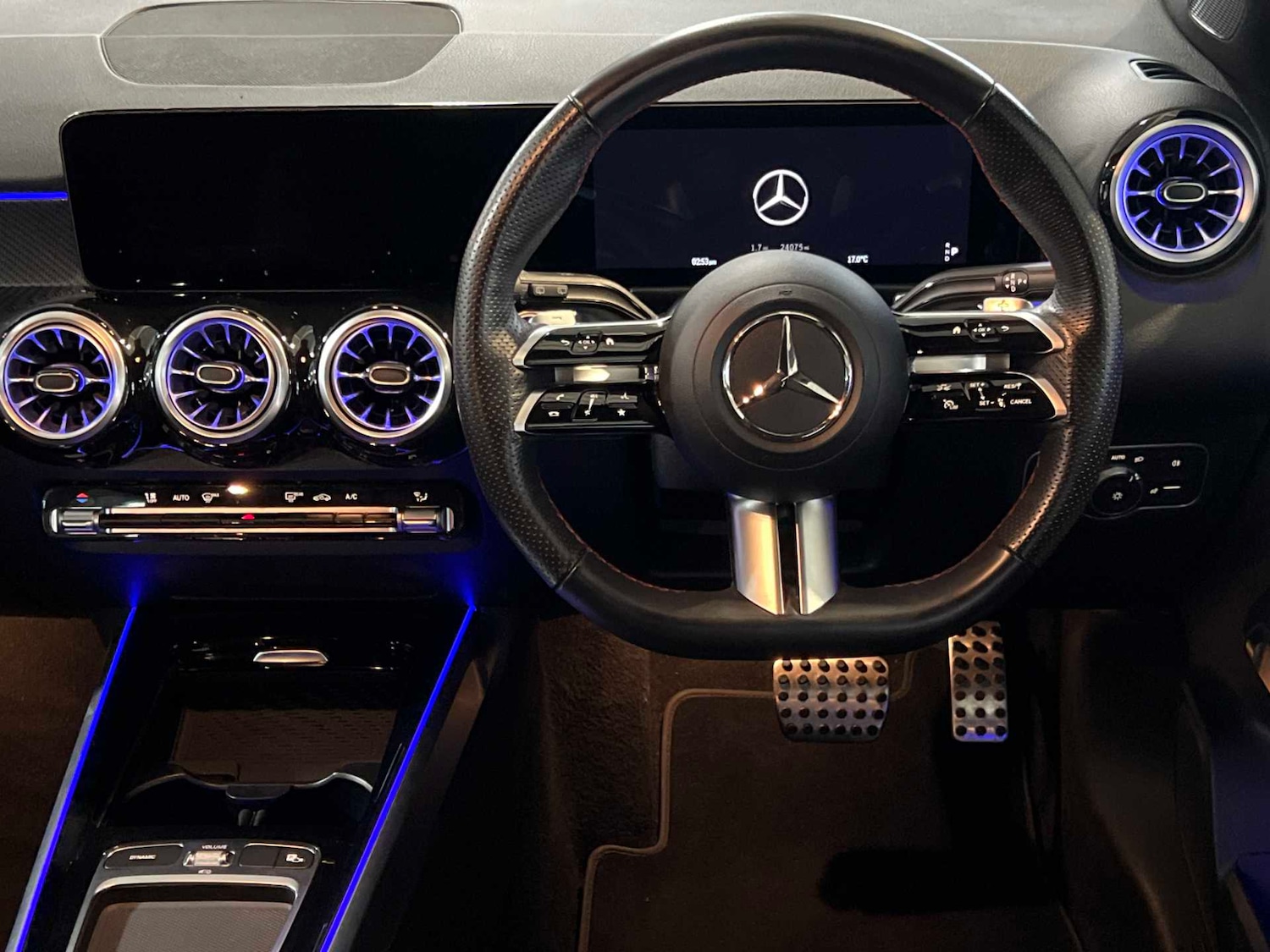 Used Mercedes-Benz GLB 2024 for sale - 76501945: Photo 18