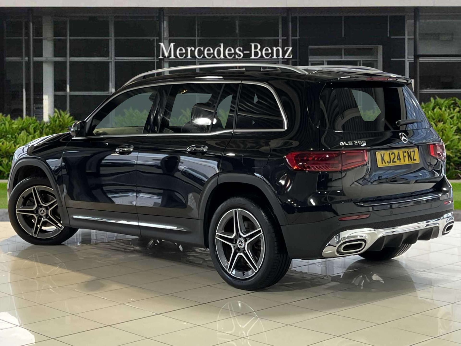 Used Mercedes-Benz GLB 2024 for sale - 76501945: Photo 2
