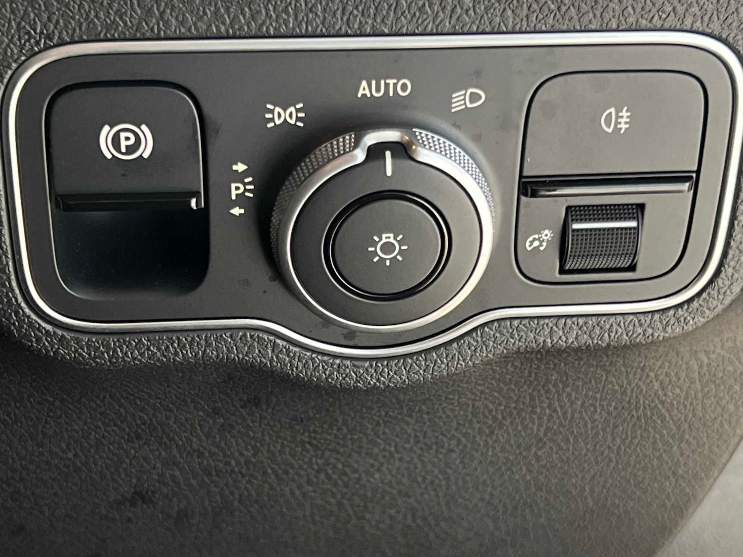 Used Mercedes-Benz GLB 2024 for sale - 76501945: Photo 23