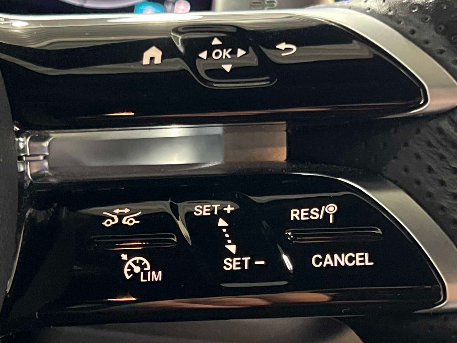 Used Mercedes-Benz GLB 2024 for sale - 76501945: Photo 32