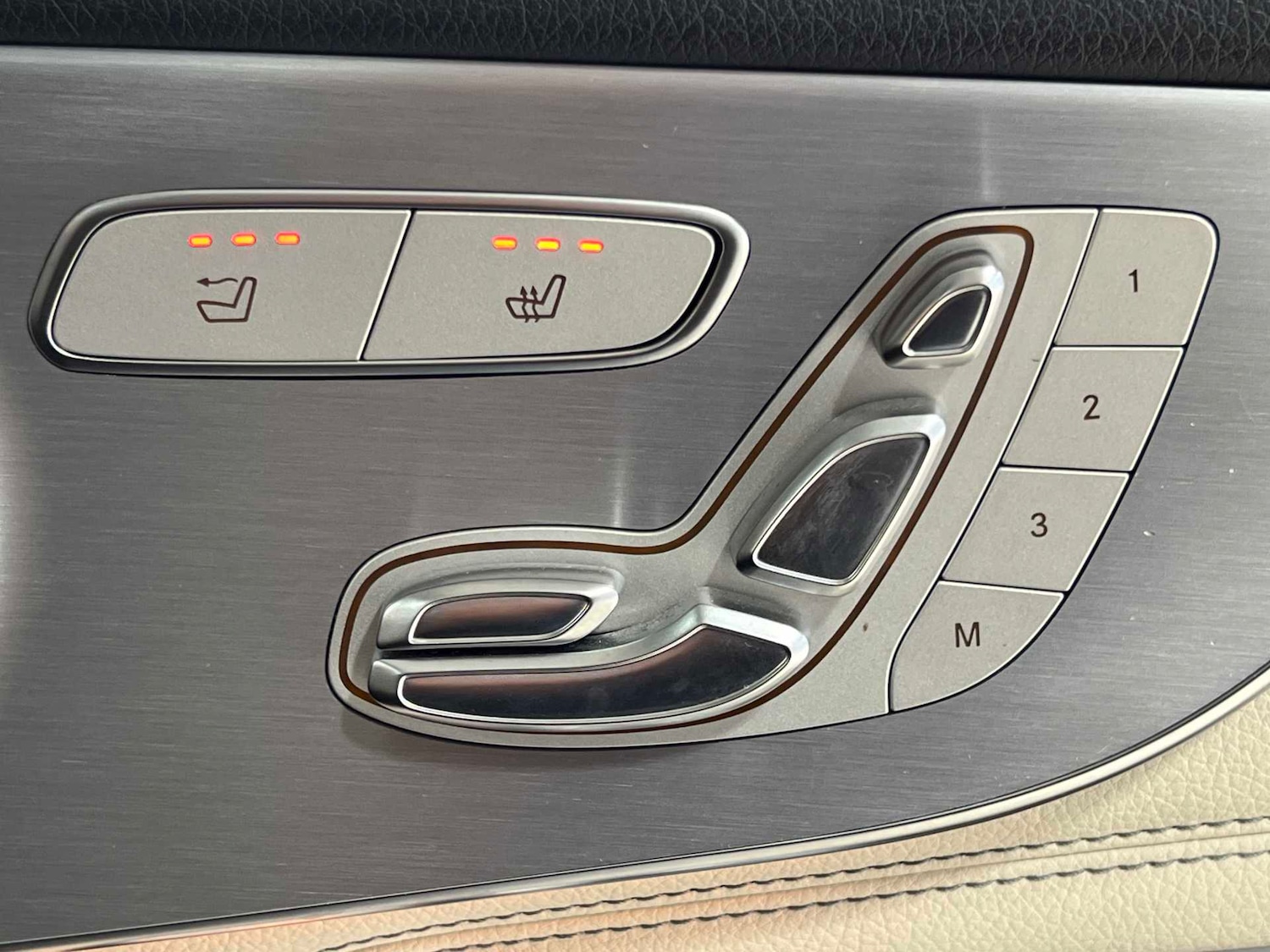 Used Mercedes-Benz C Class 2018 for sale - 77083110: Photo 23