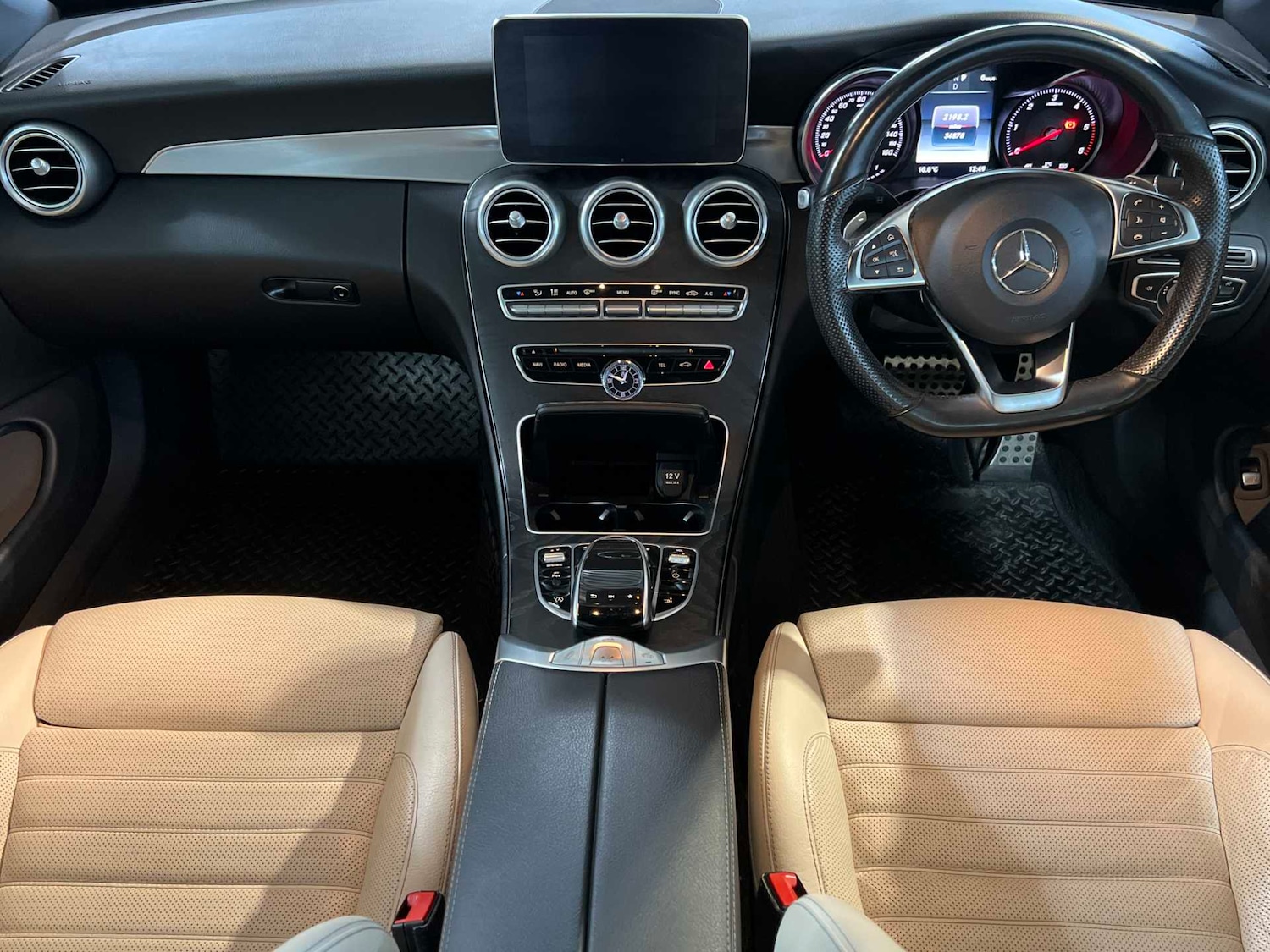 Used Mercedes-Benz C Class 2018 for sale - 77083110: Photo 3