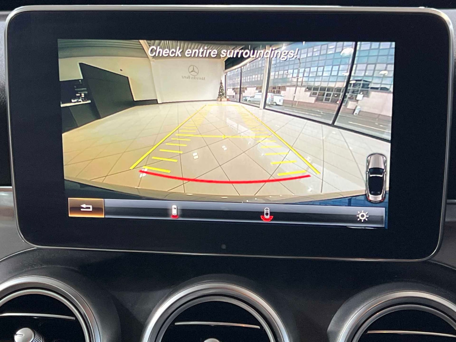 Used Mercedes-Benz C Class 2018 for sale - 77083110: Photo 4