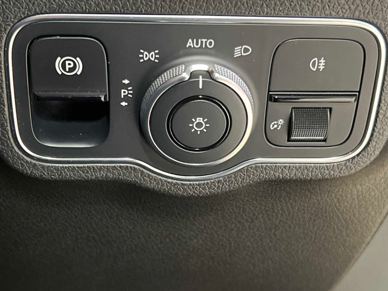 Used Mercedes-Benz GLB 2020 for sale - 77615552: Photo 35