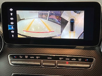 Used Mercedes-Benz V-Class 2023 for sale - 76435638: Photo