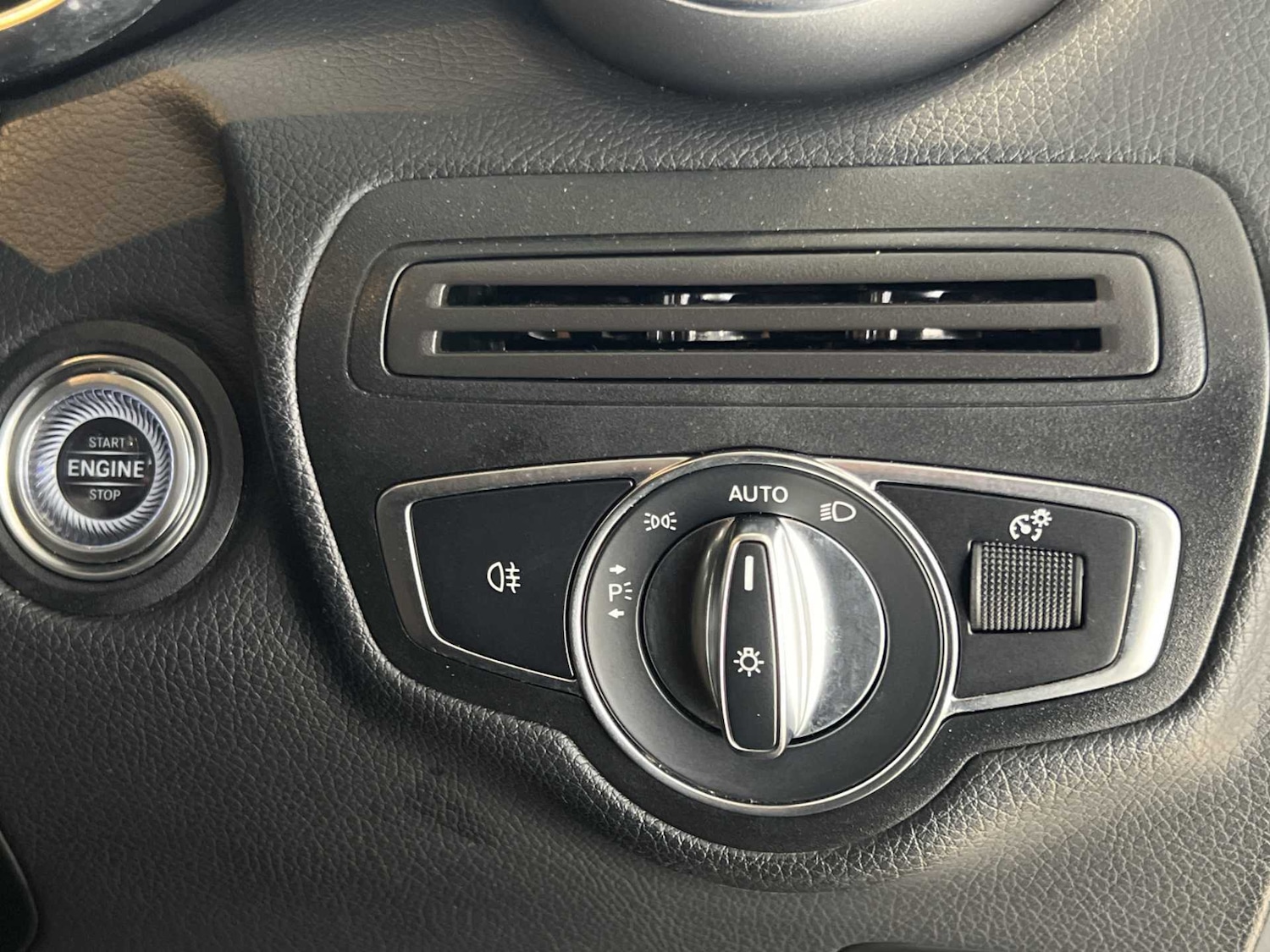 Used Mercedes-Benz GLC 2021 for sale - 77083072: Photo 33