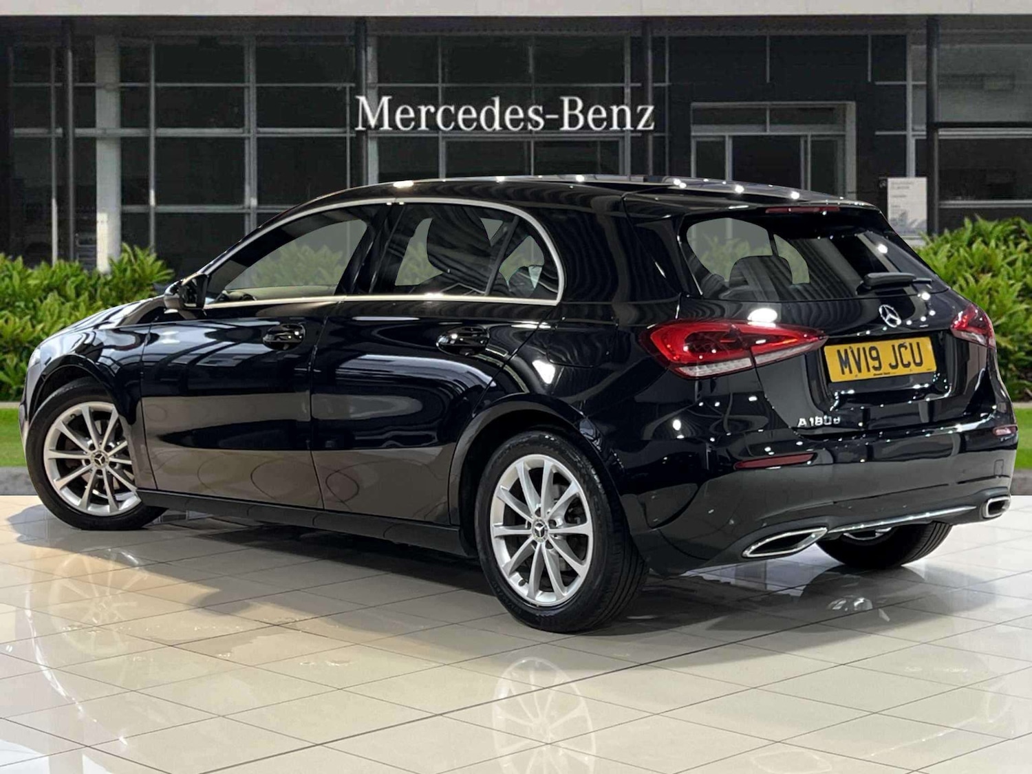 Used Mercedes-Benz A-Class 2019 for sale - 76125732: Photo 2
