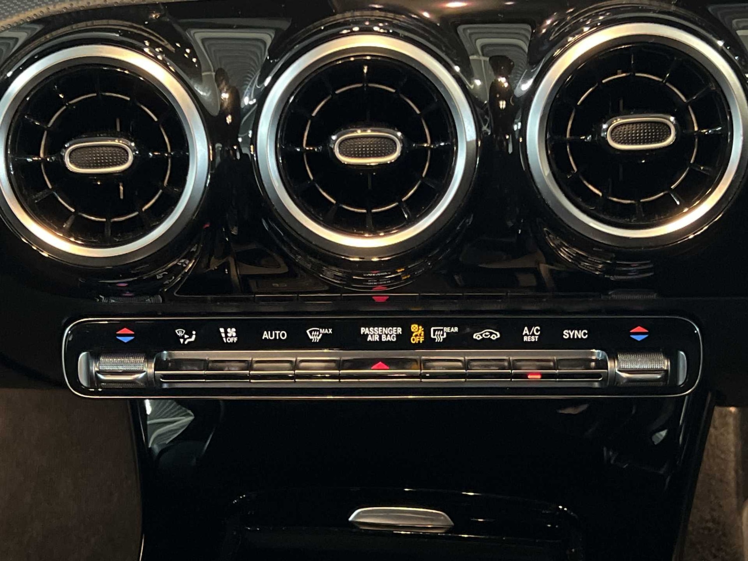 Used Mercedes-Benz A-Class 2019 for sale - 76125732: Photo 20