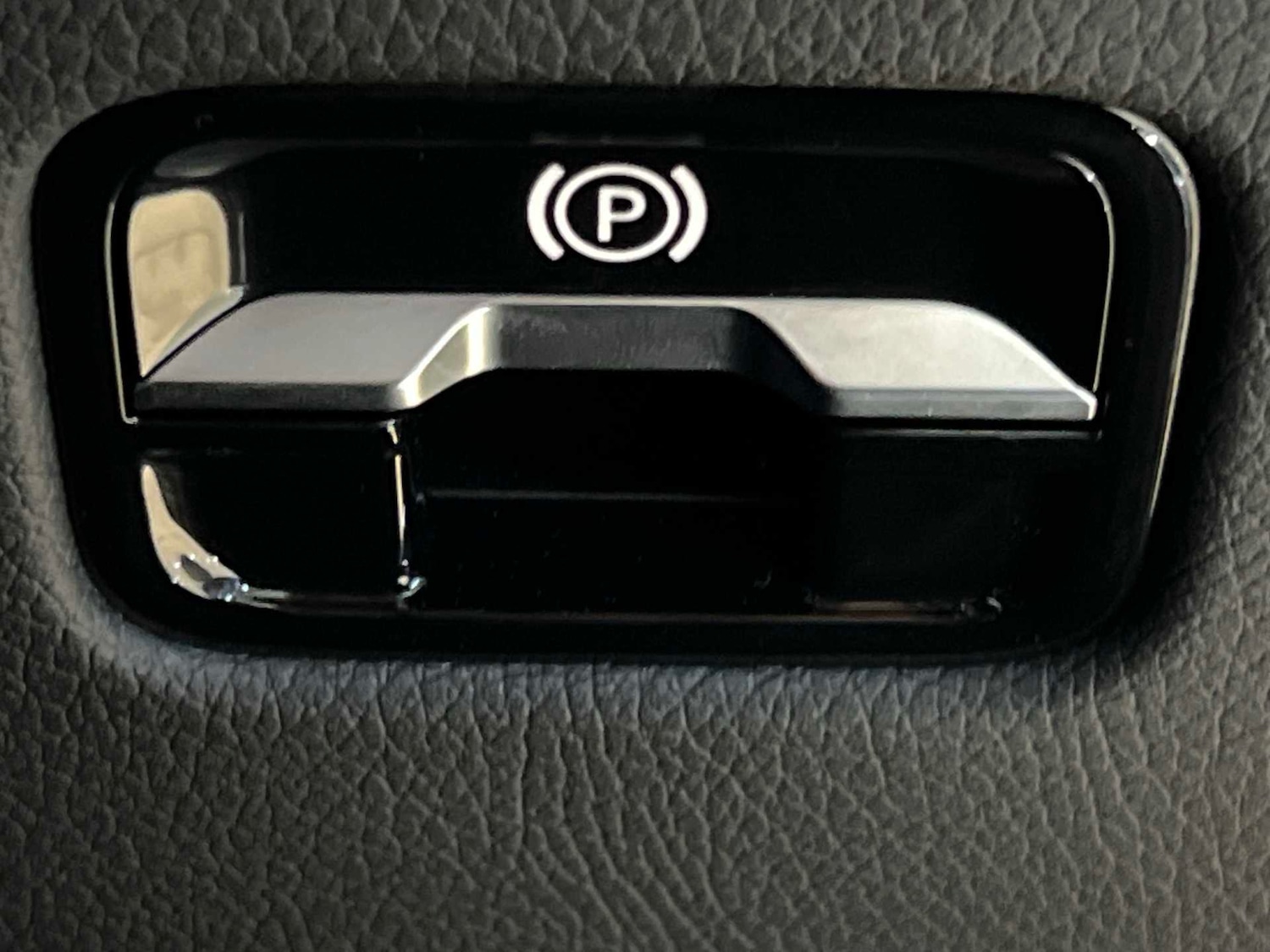 Used Mercedes-Benz GLC 2024 for sale - 76929071: Photo 23