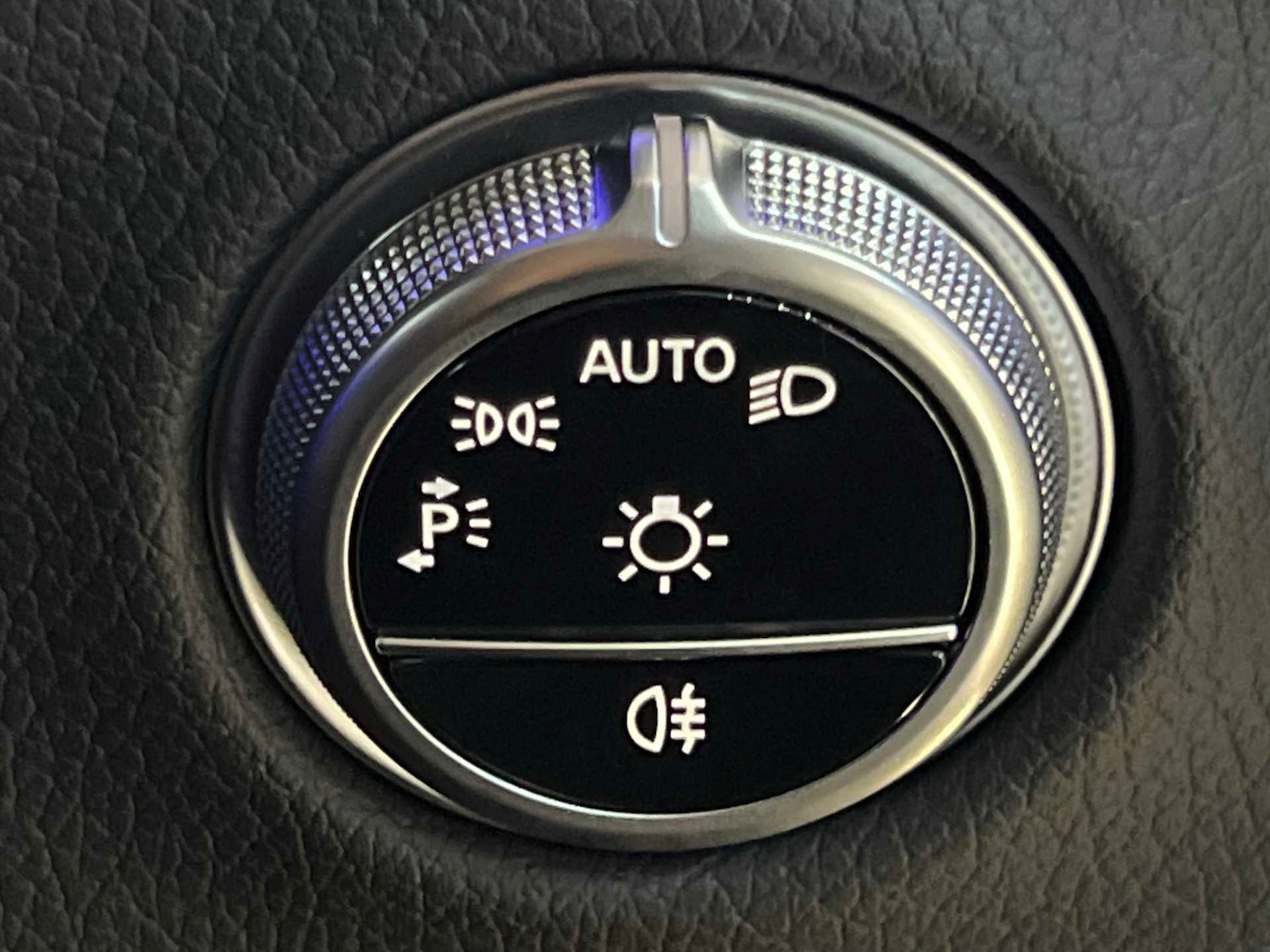 Used Mercedes-Benz GLC 2024 for sale - 76929071: Photo 33