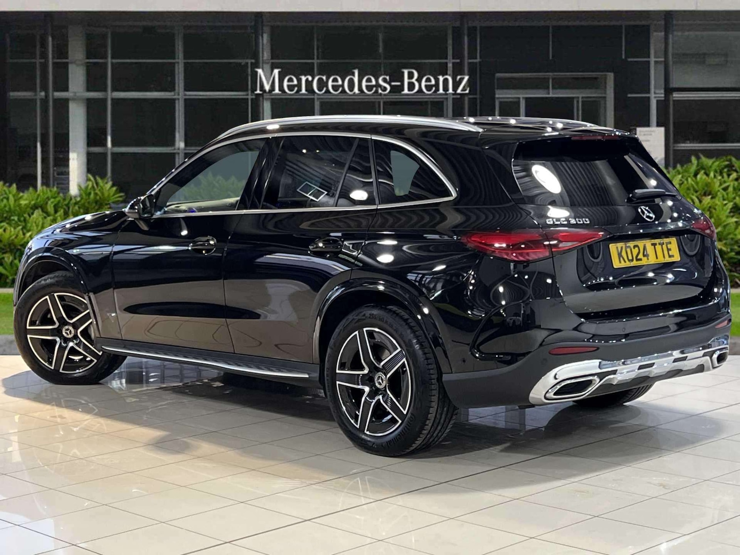 Used Mercedes-Benz GLC 2024 for sale - 76636752: Photo 2