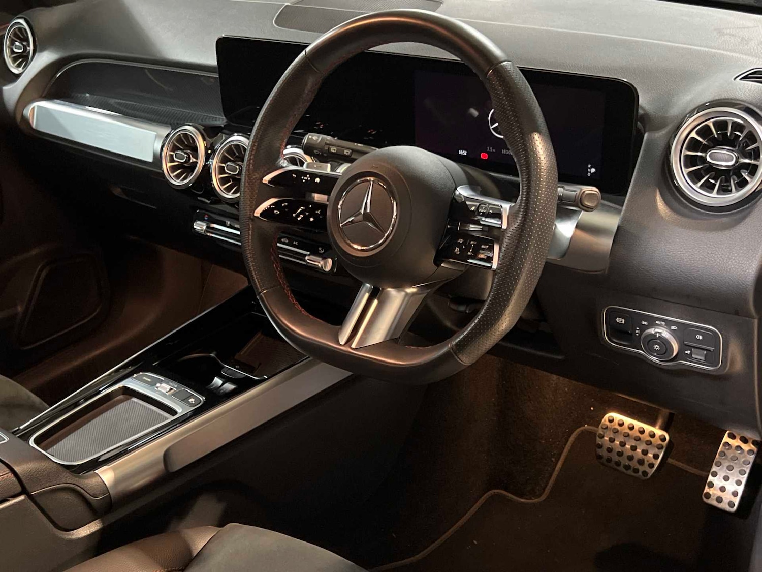 Used Mercedes-Benz GLB 2024 for sale - 76501809: Photo 15