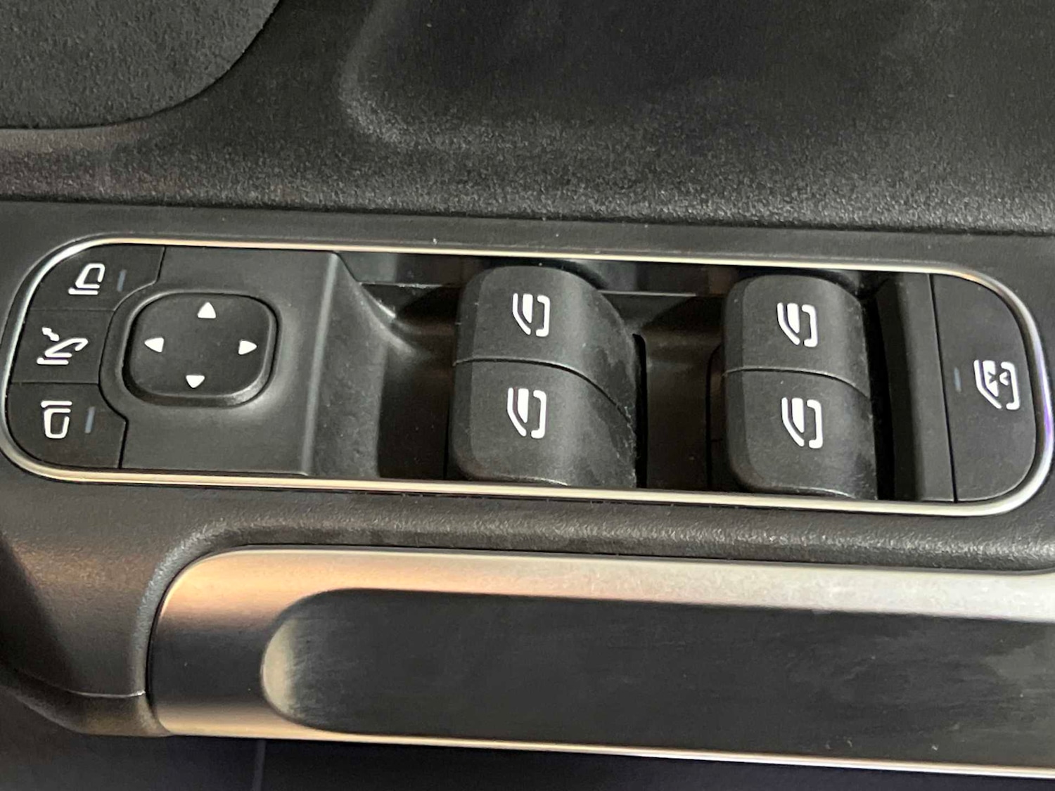 Used Mercedes-Benz GLB 2024 for sale - 76501809: Photo 34