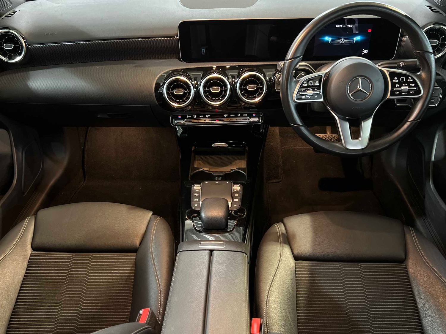 Used Mercedes-Benz A-Class 2021 for sale - 76362530: Photo 3