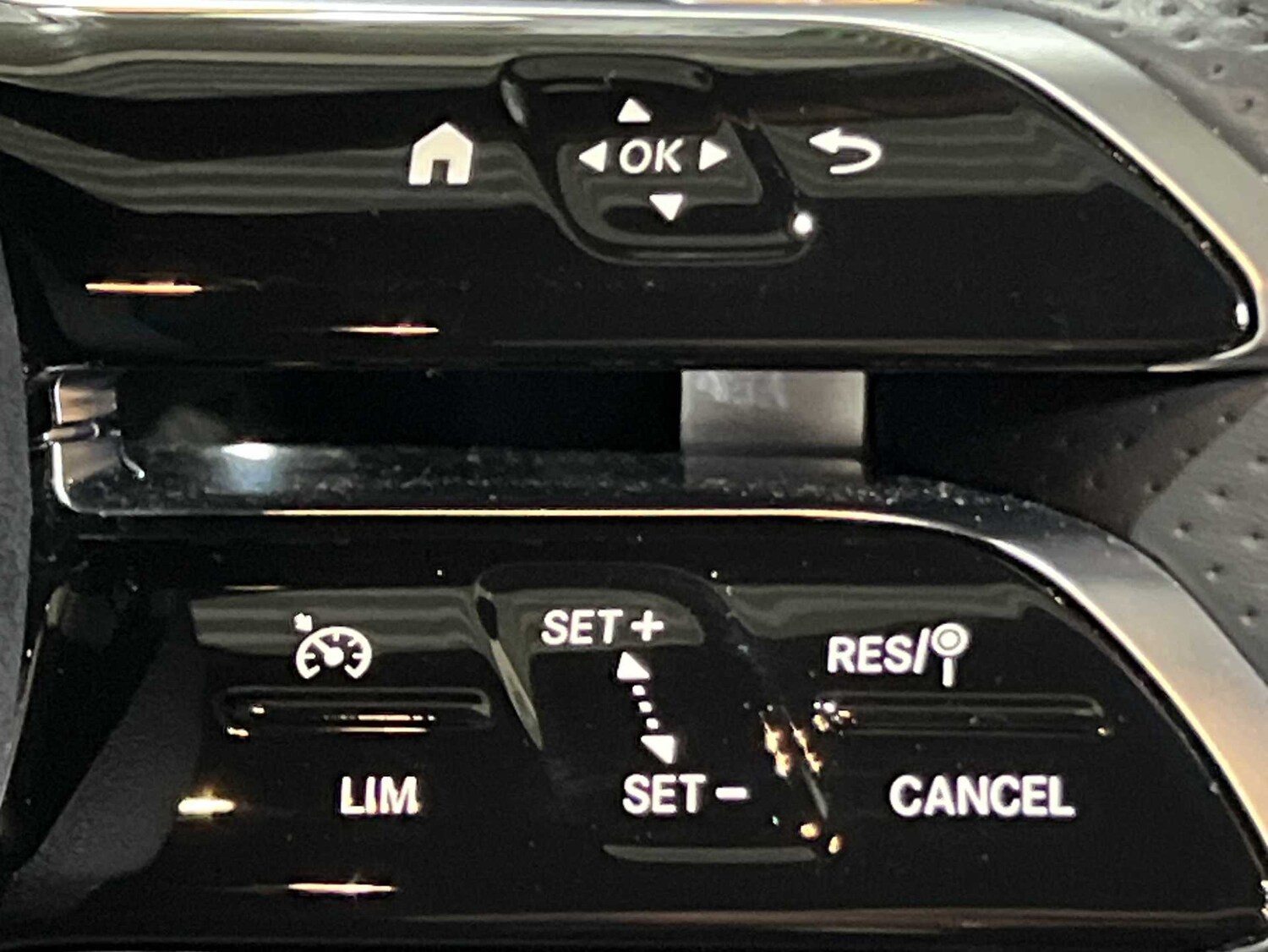 Used Mercedes-Benz GLA 2023 for sale - 77842559: Photo 17