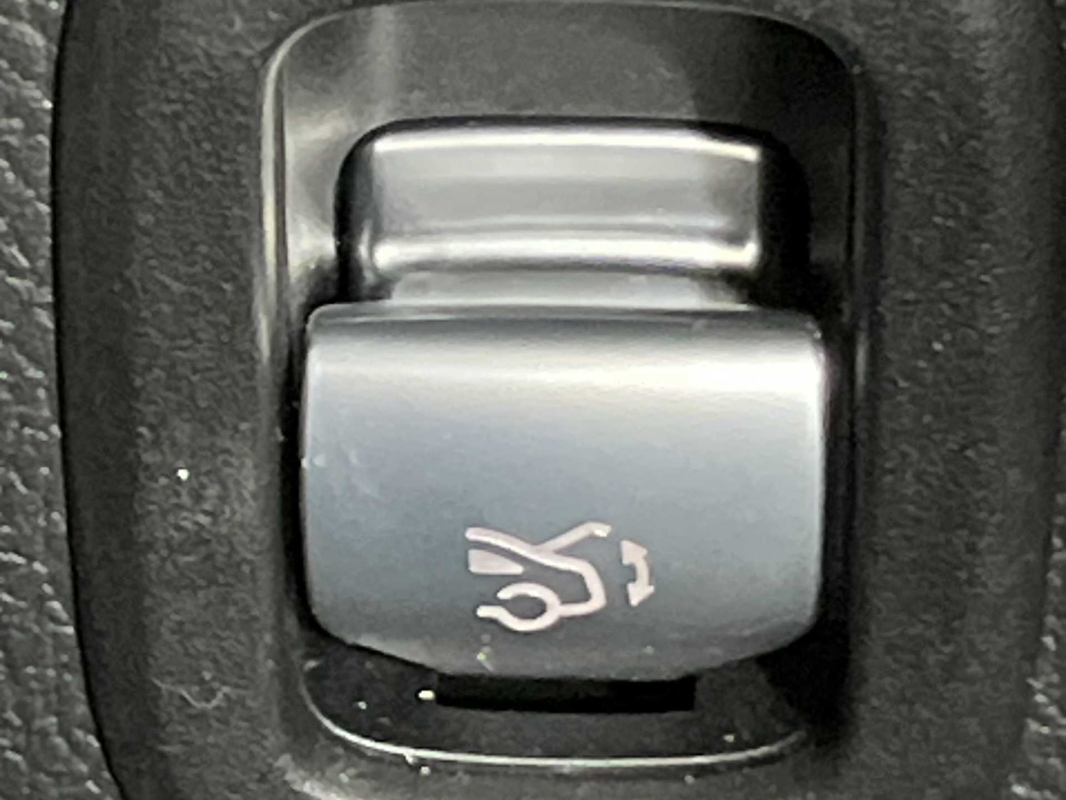 Used Mercedes-Benz C Class 2024 for sale - 76373660: Photo 35