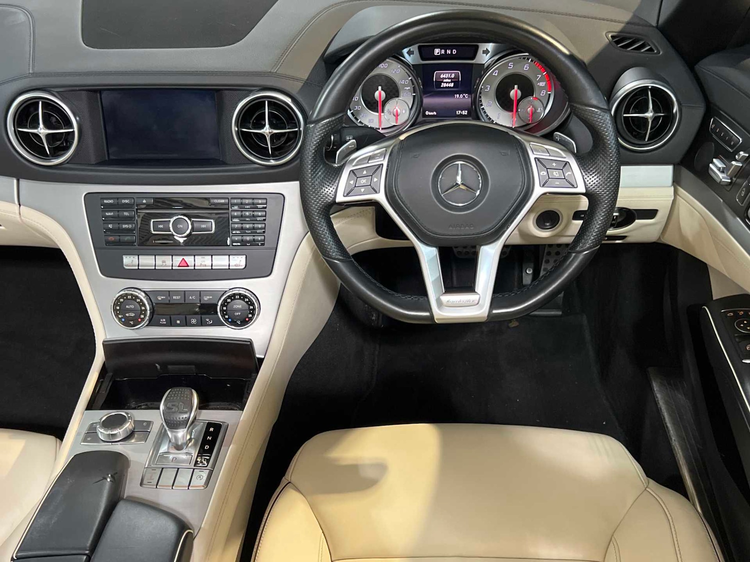 Used Mercedes-Benz SL 2016 for sale - 76587746: Photo 17