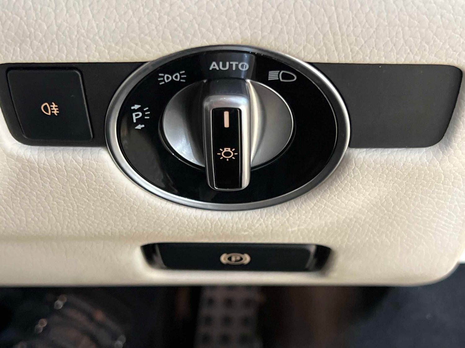 Used Mercedes-Benz SL 2016 for sale - 76587746: Photo 33