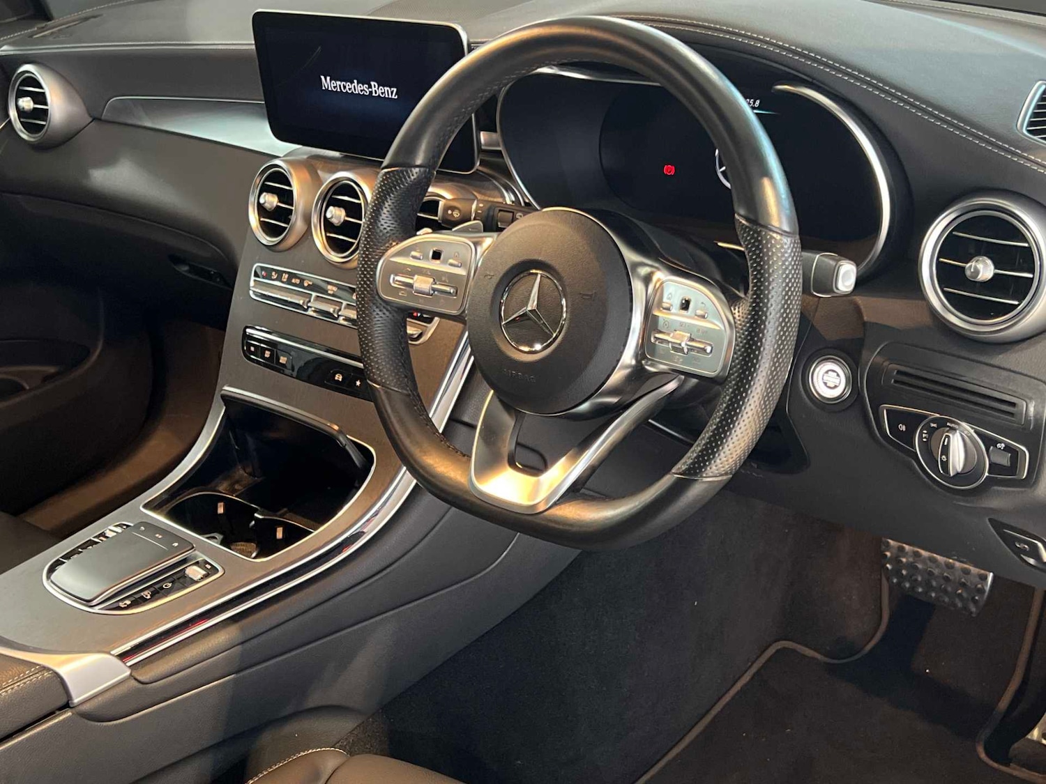 Used Mercedes-Benz GLC 2022 for sale - 76381771: Photo 15