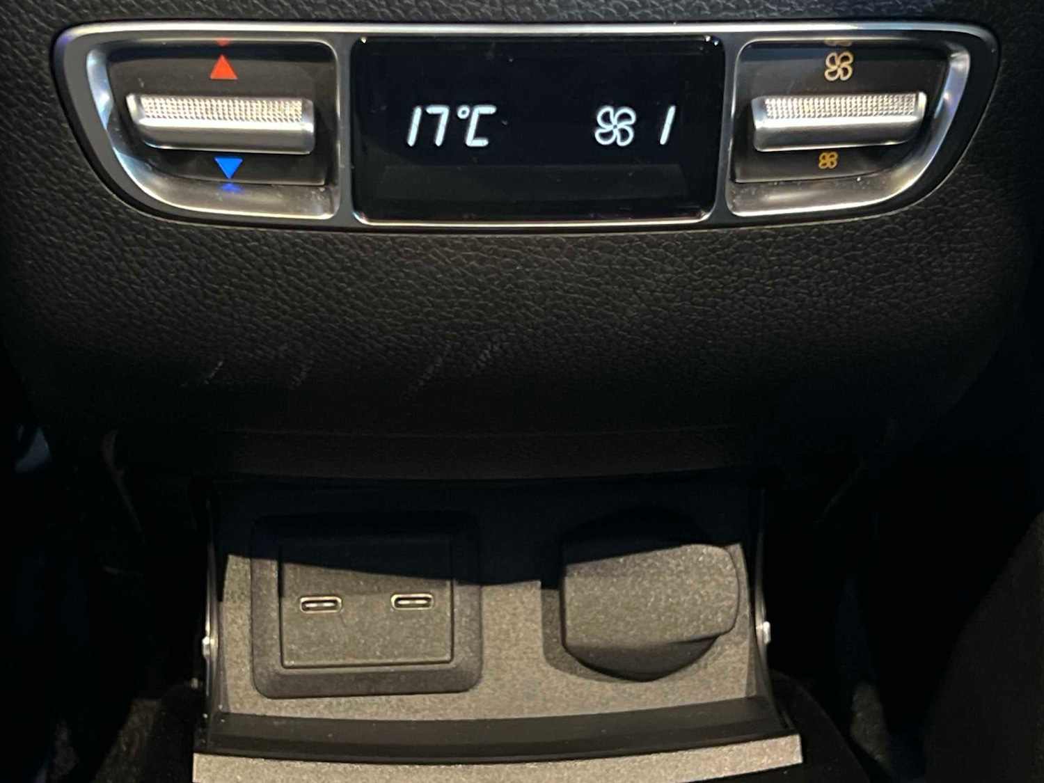 Used Mercedes-Benz GLC 2022 for sale - 76381771: Photo 28