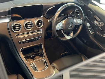 Used Mercedes-Benz GLC 2022 for sale - 76381771: Photo