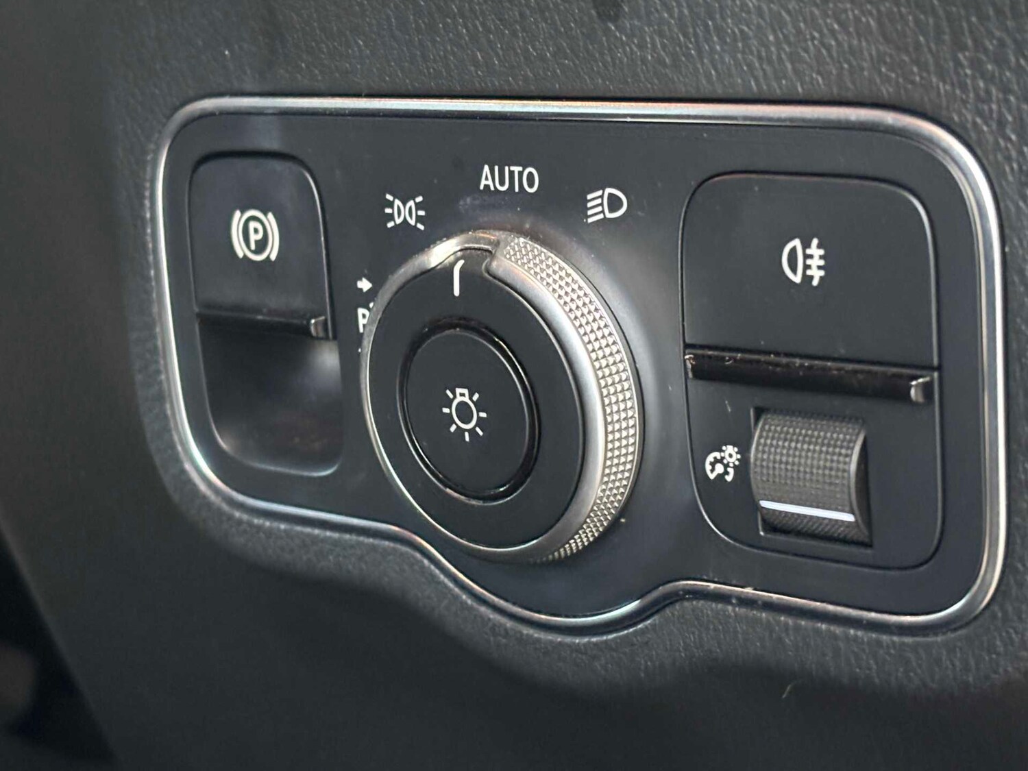 Used Mercedes-Benz GLA 2021 for sale - 77601156: Photo 31