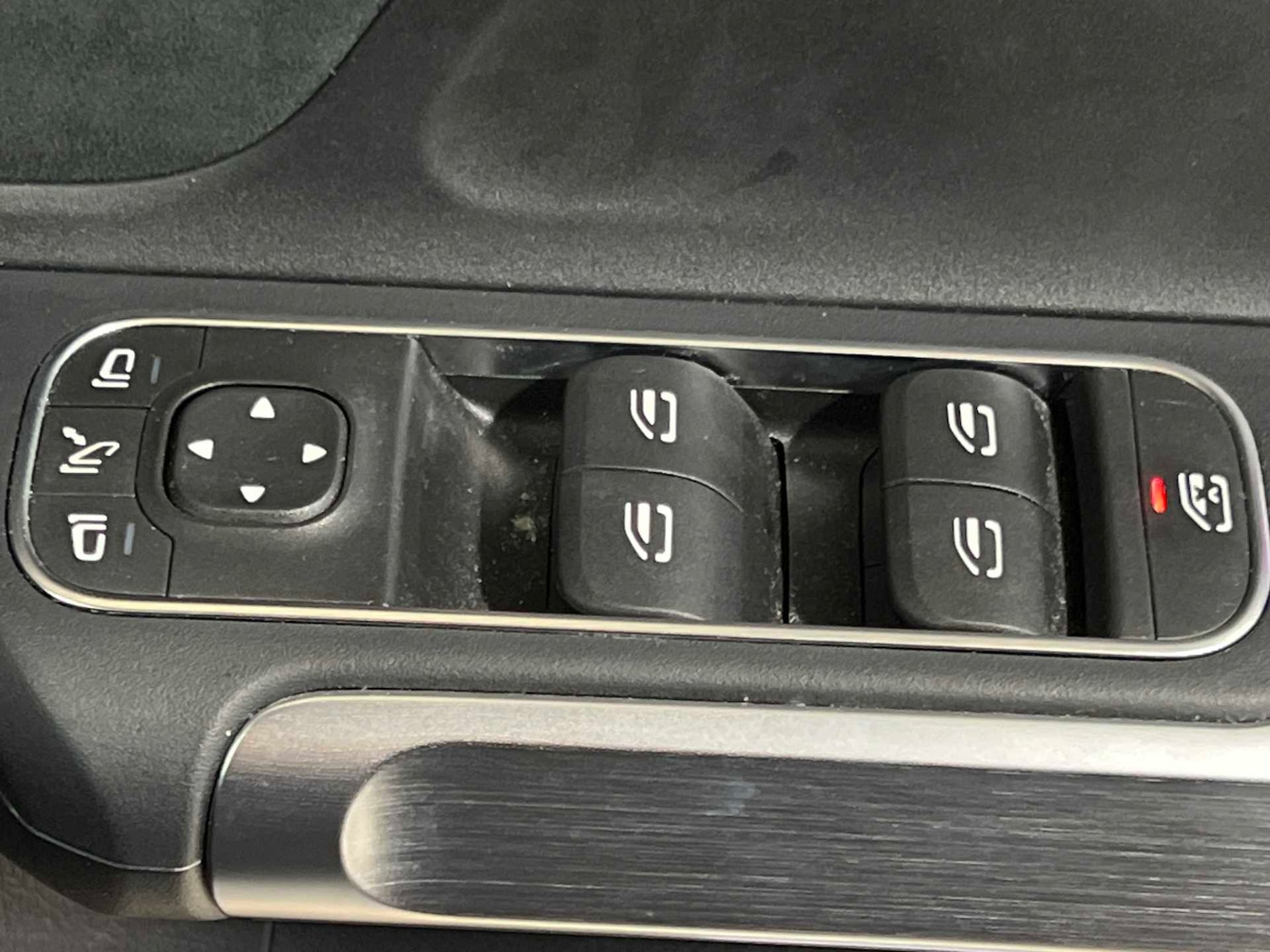 Used Mercedes-Benz EQB 2023 for sale - 77270254: Photo 34