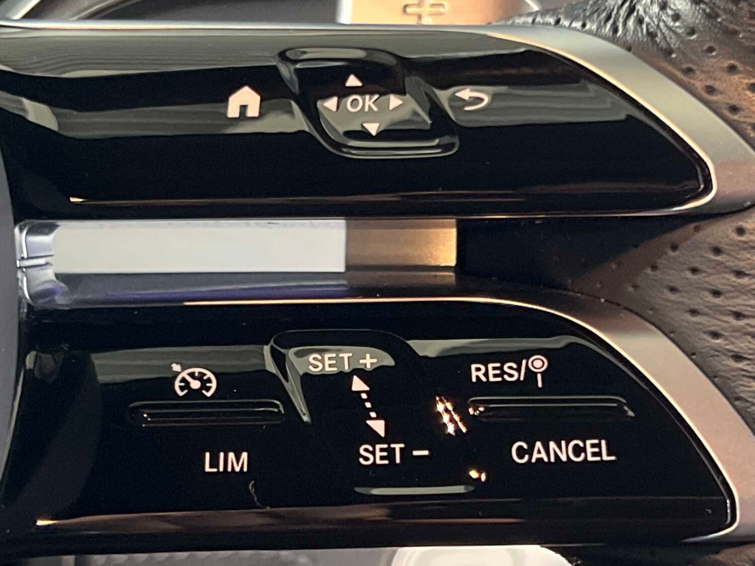 Used Mercedes-Benz GLE 2025 for sale - 77011151: Photo 33