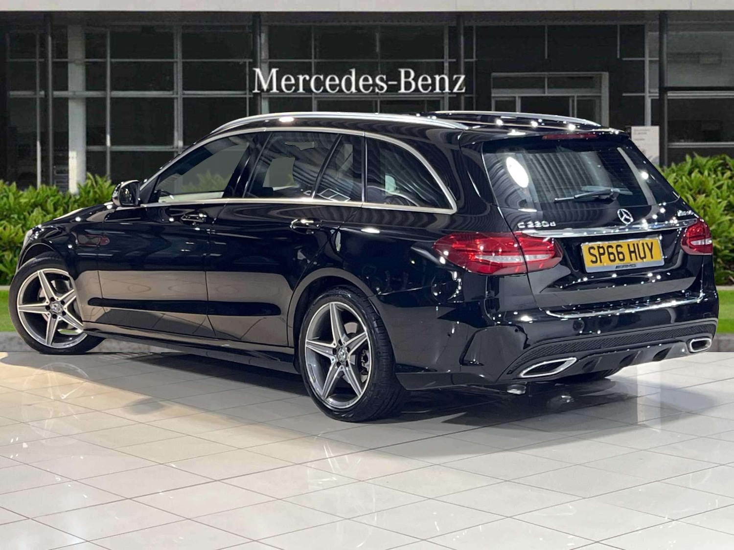 Used Mercedes-Benz C Class 2016 for sale - 77083028: Photo 2