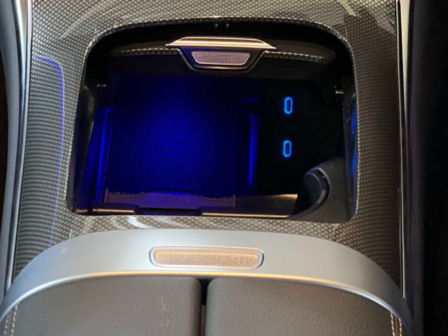 Used Mercedes-Benz GLC 2024 for sale - 76929003: Photo 19