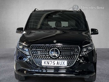 Used Mercedes-Benz V-Class 2025 for sale - 77928435: Photo