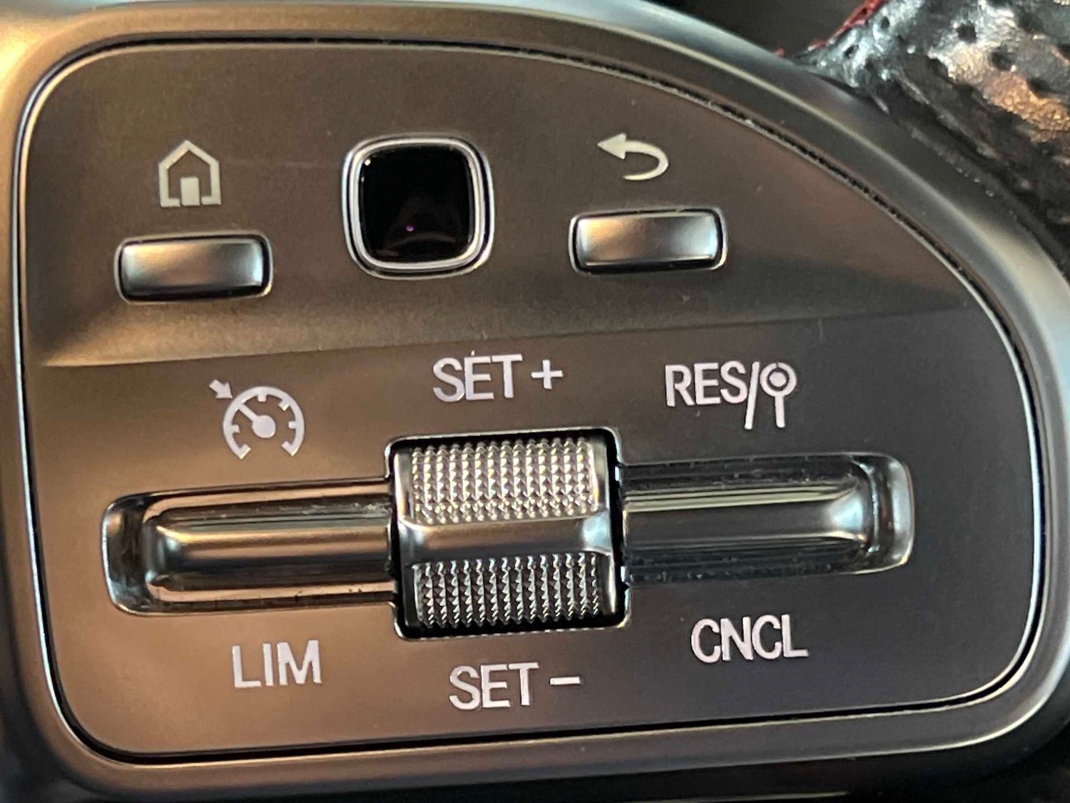 Used Mercedes-Benz GLA 2021 for sale - 76648968: Photo 33