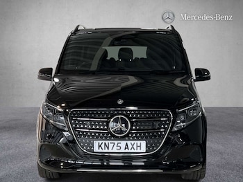 Used Mercedes-Benz V-Class 2025 for sale - 79556079: Photo