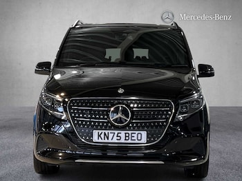 Used Mercedes-Benz V-Class 2025 for sale - 77740962: Photo