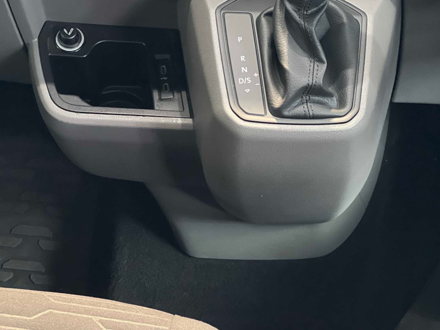 Used Volkswagen Transporter Shuttle for sale - 77239935: Photo 18