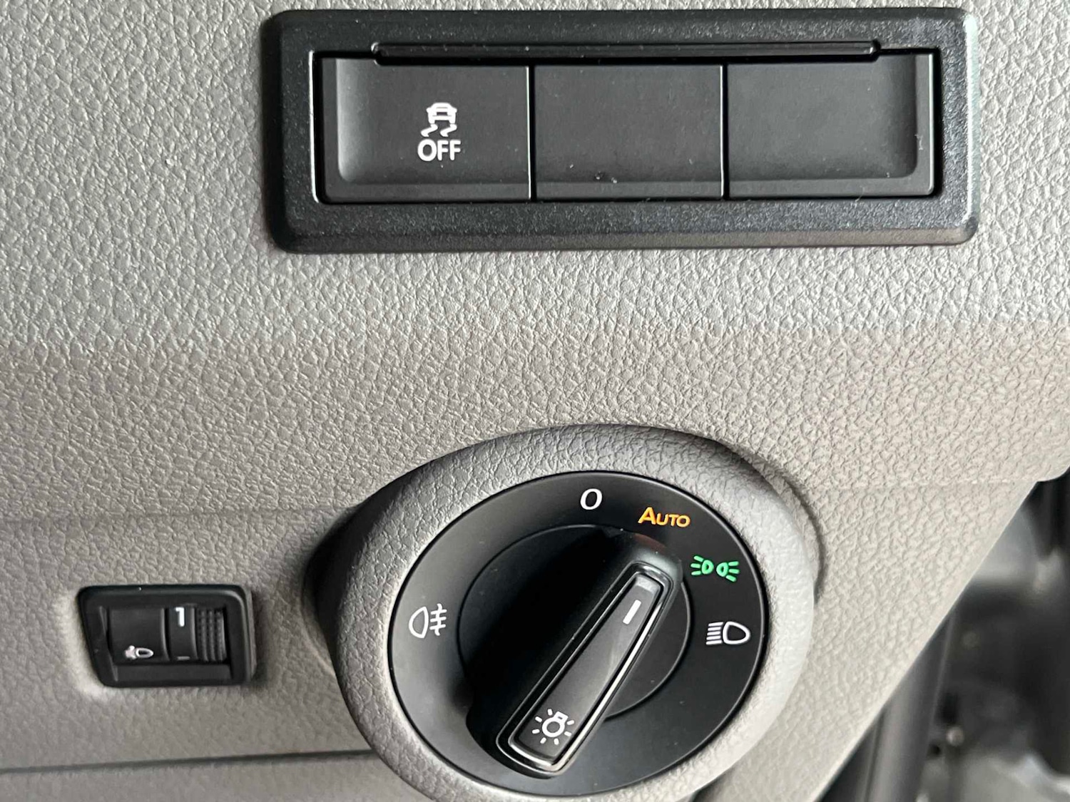 Used Volkswagen Transporter Shuttle for sale - 77239935: Photo 34