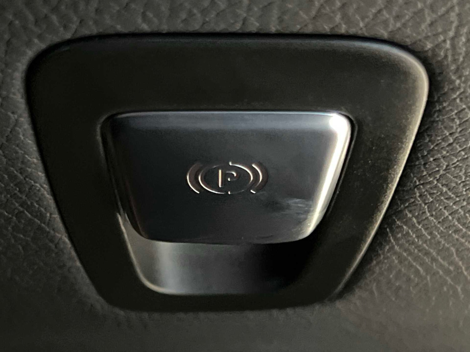 Used Mercedes-Benz EQC 2023 for sale - 76661860: Photo 23