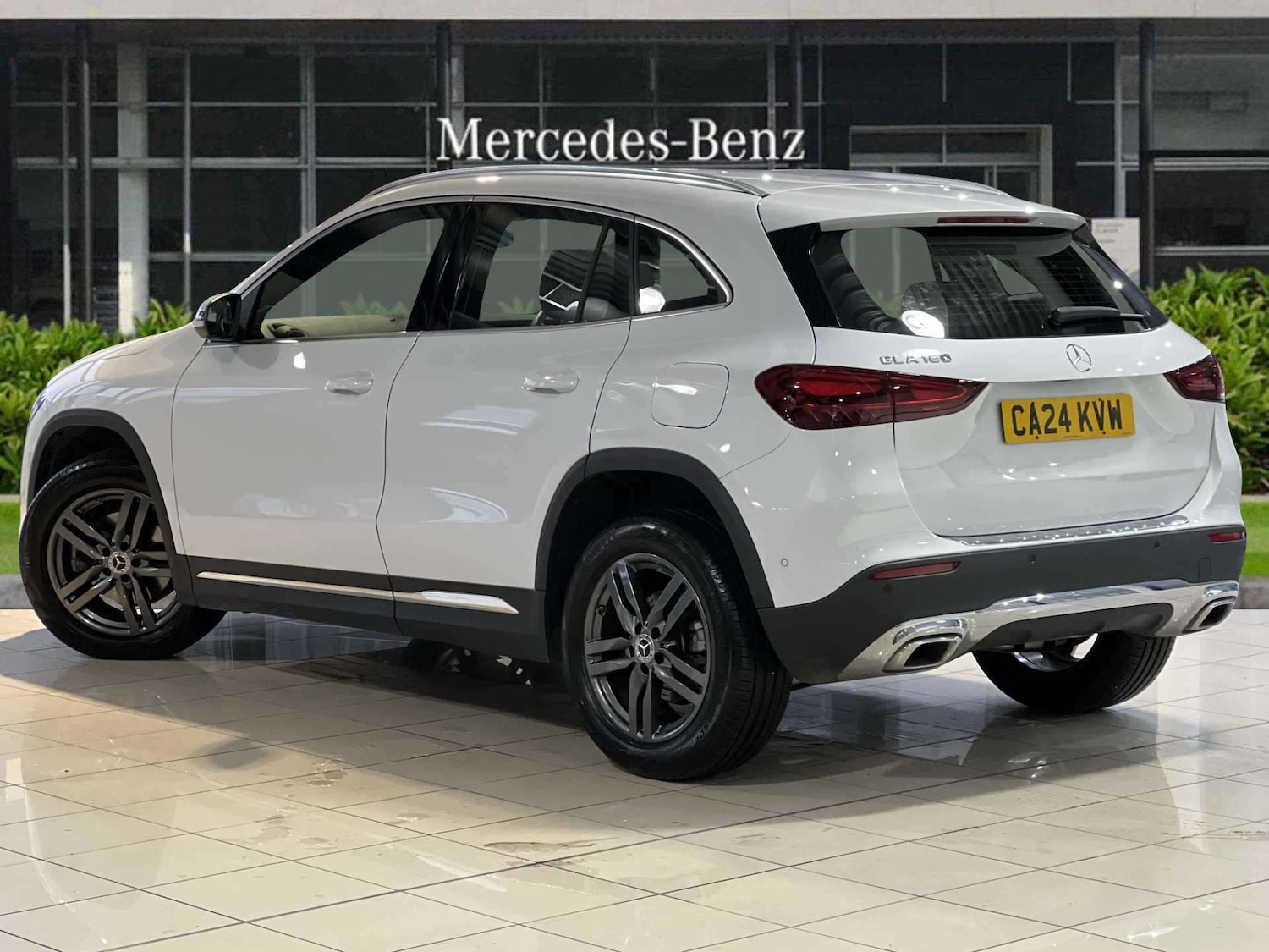 Used Mercedes-Benz GLA 2024 for sale - 77649051: Photo 2