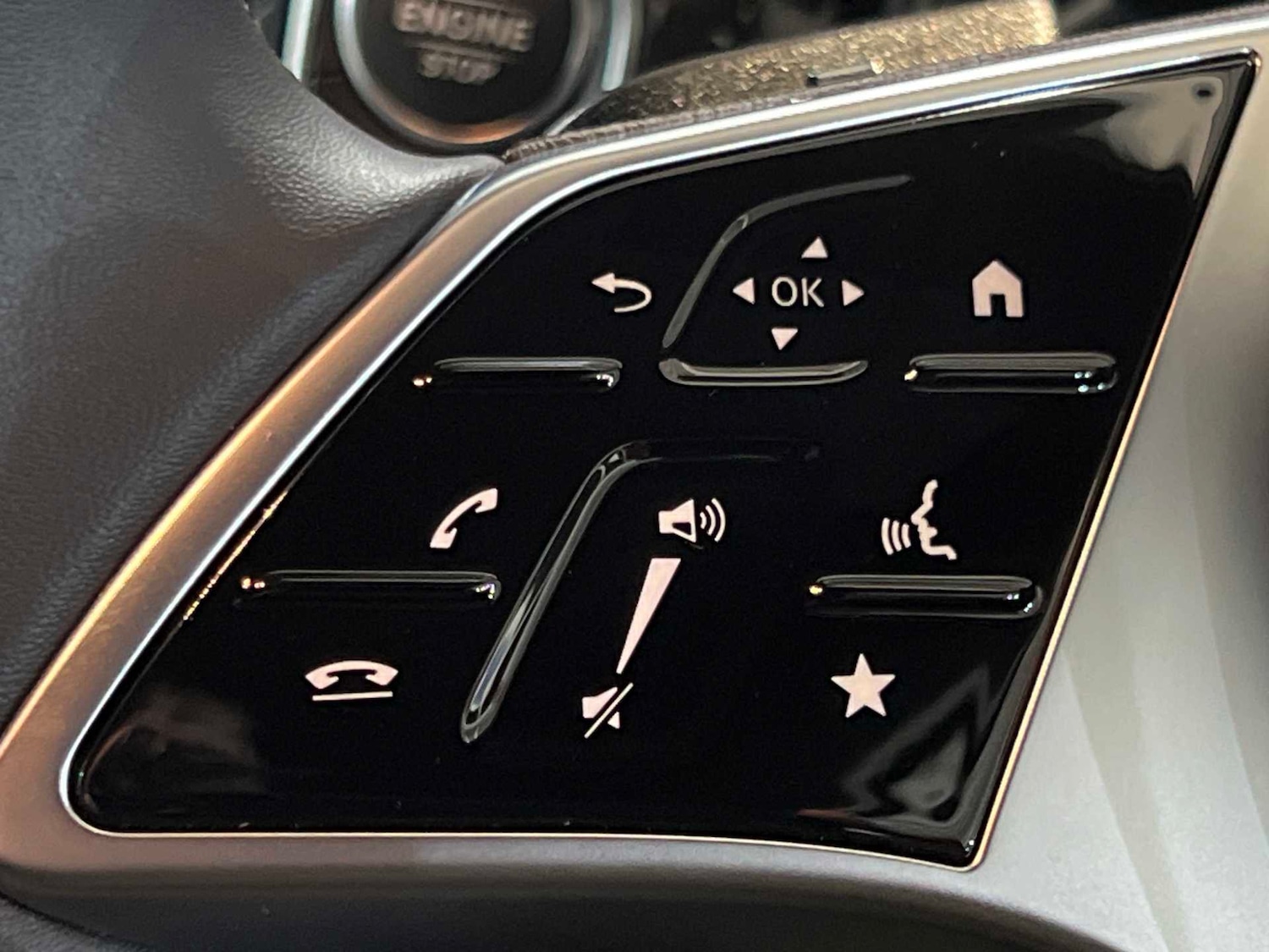 Used Mercedes-Benz GLA 2024 for sale - 77649051: Photo 31