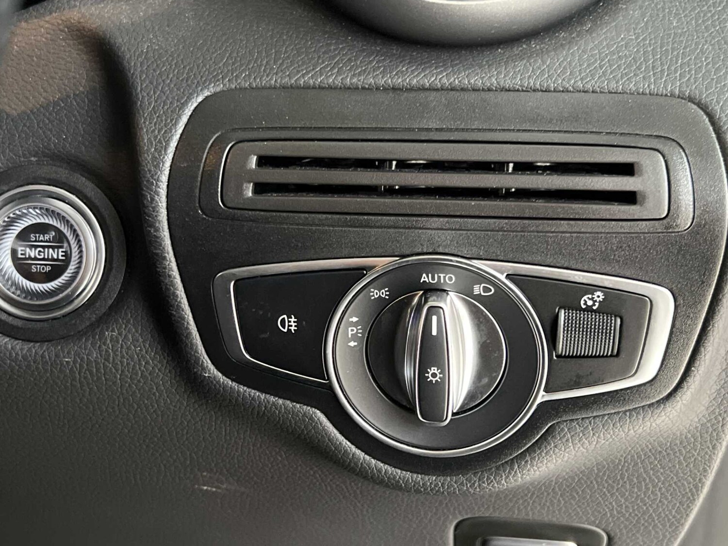 Used Mercedes-Benz GLC 2022 for sale - 75903315: Photo 33