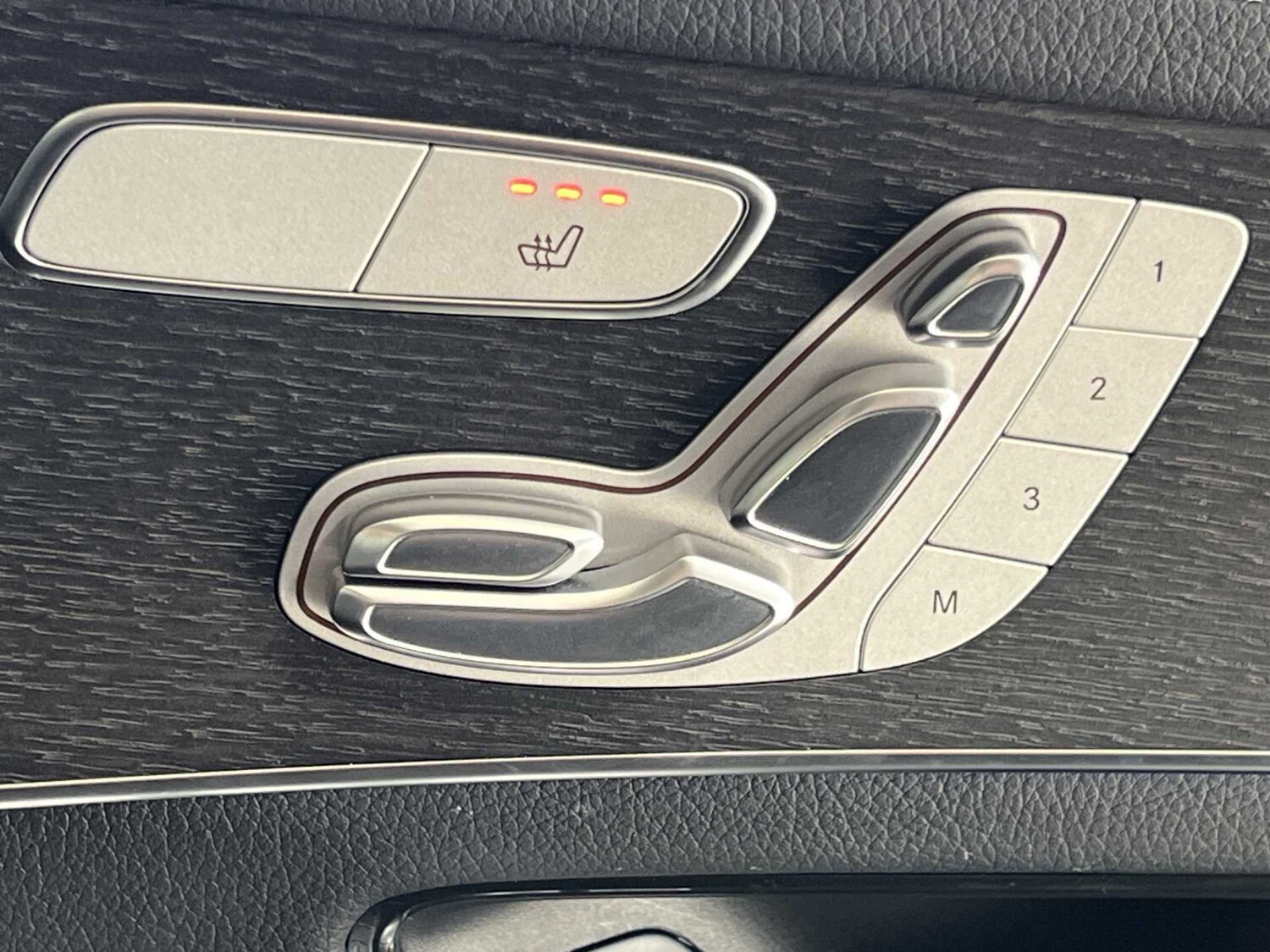 Used Mercedes-Benz GLC 2021 for sale - 76088065: Photo 25