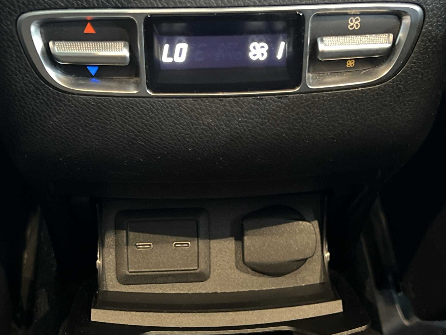 Used Mercedes-Benz GLC 2021 for sale - 76088065: Photo 28