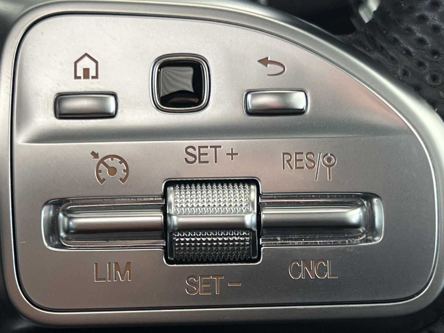 Used Mercedes-Benz GLC 2021 for sale - 76088065: Photo 32