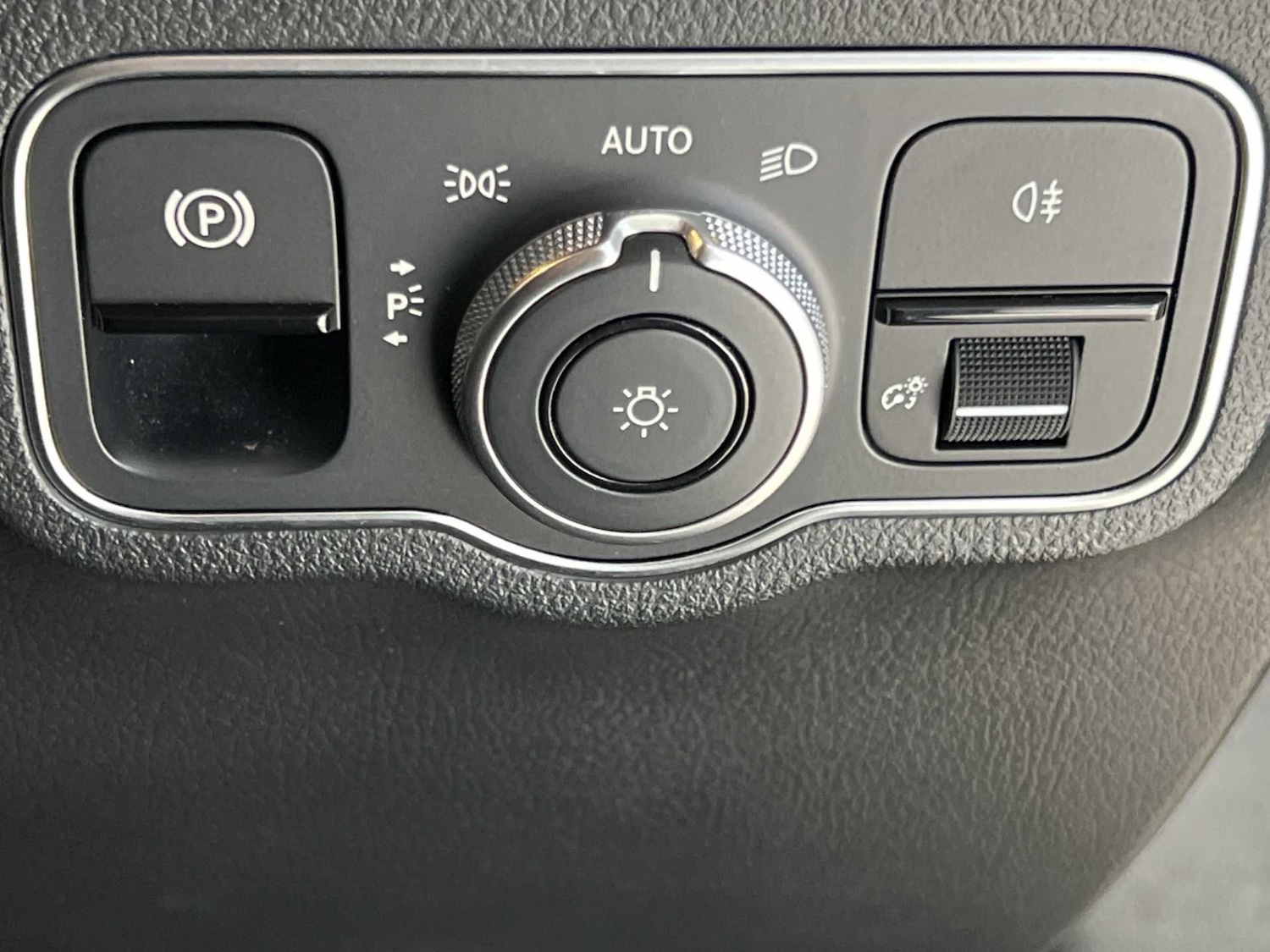 Used Mercedes-Benz EQA 2022 for sale - 76362581: Photo 23