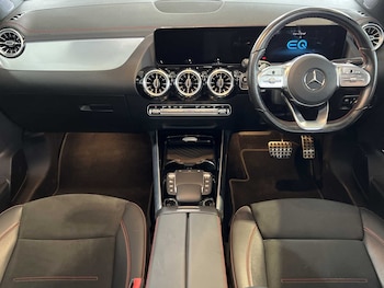 Used Mercedes-Benz EQA 2022 for sale - 76362581: Photo