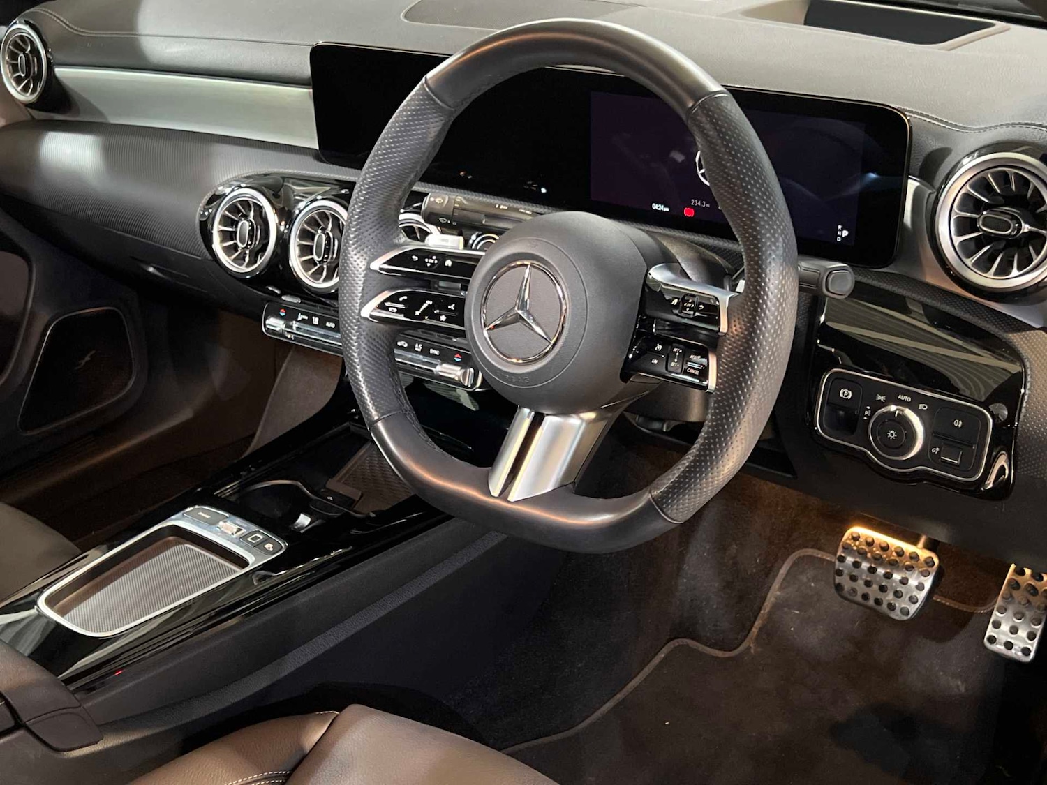 Used Mercedes-Benz CLA for sale - 77472738: Photo 14