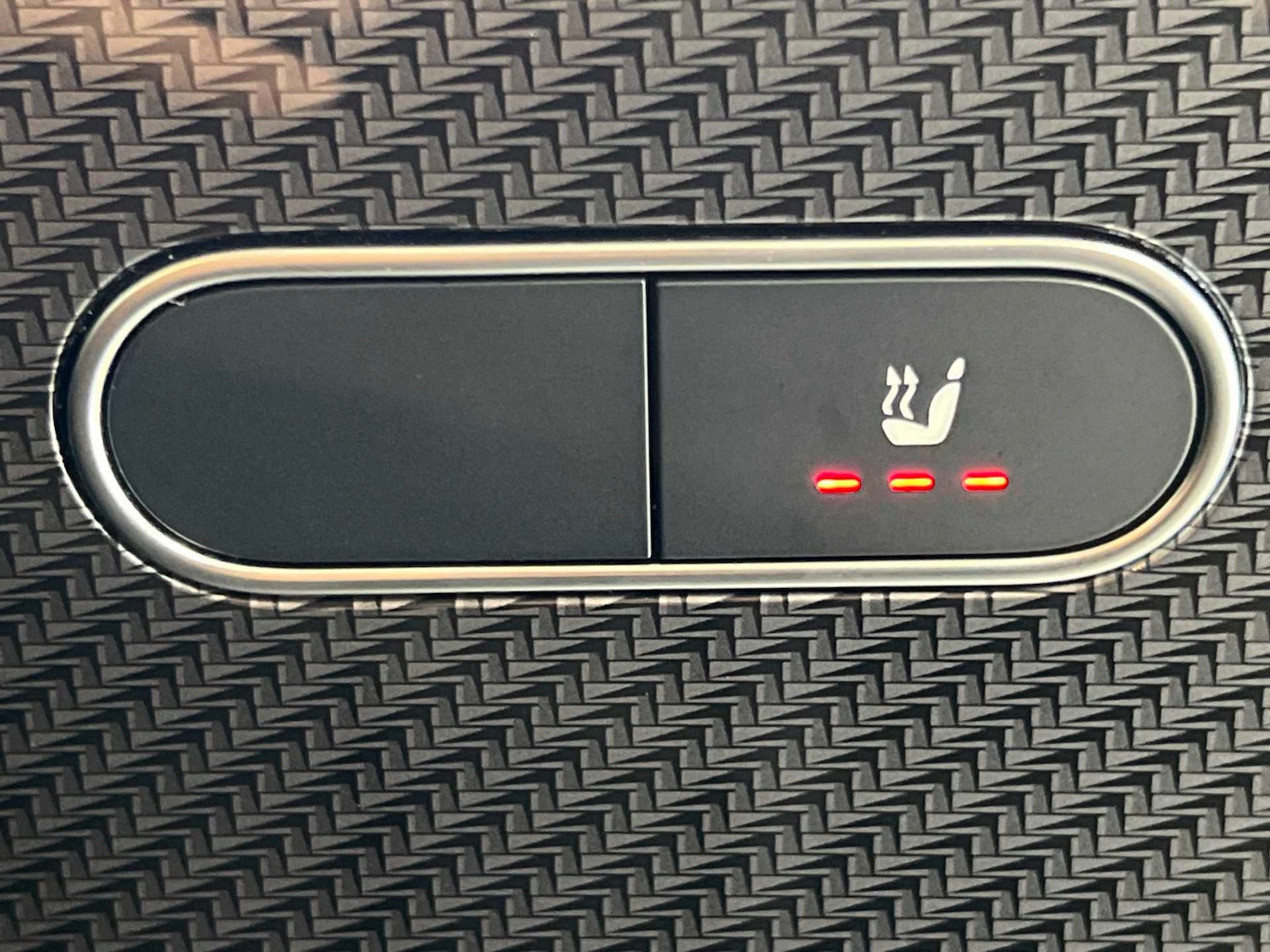 Used Mercedes-Benz GLA 2024 for sale - 76692108: Photo 25