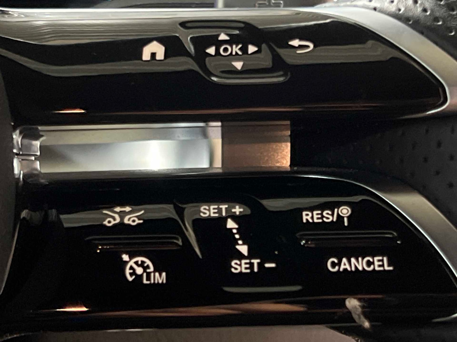 Used Mercedes-Benz GLB 2024 for sale - 76501763: Photo 32