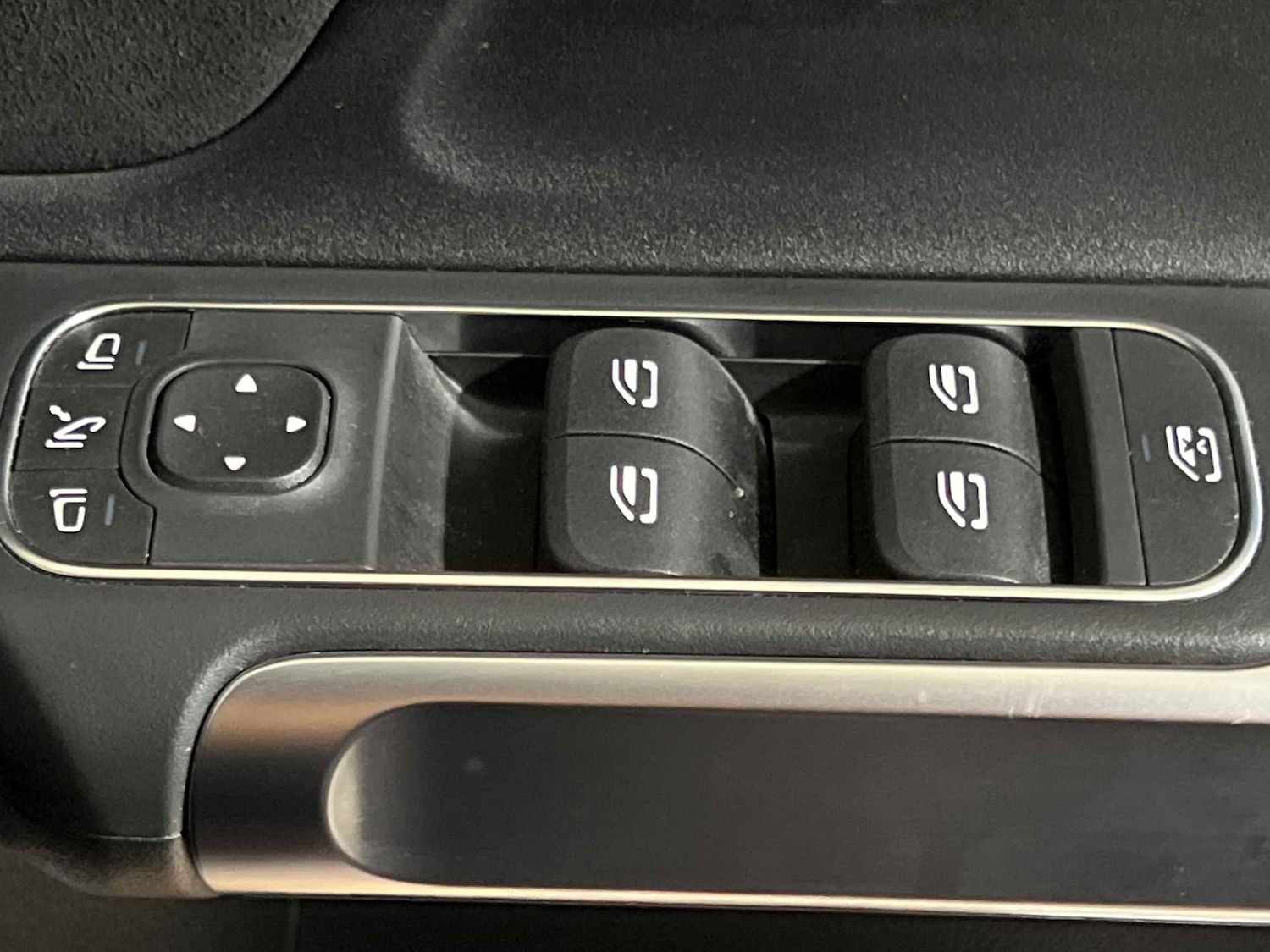 Used Mercedes-Benz GLB 2024 for sale - 76501763: Photo 34